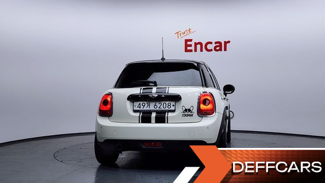 Mini COOPER 5Door Standard 3rd купить на сайте DeffCars