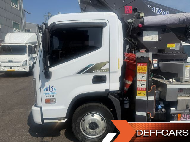 Hyundai  Normal cap купить на сайте DeffCars