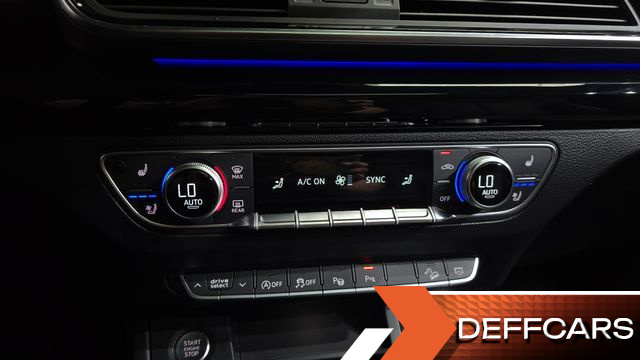 Audi Q5 45 TFSI Quattro Premium купить на сайте DeffCars