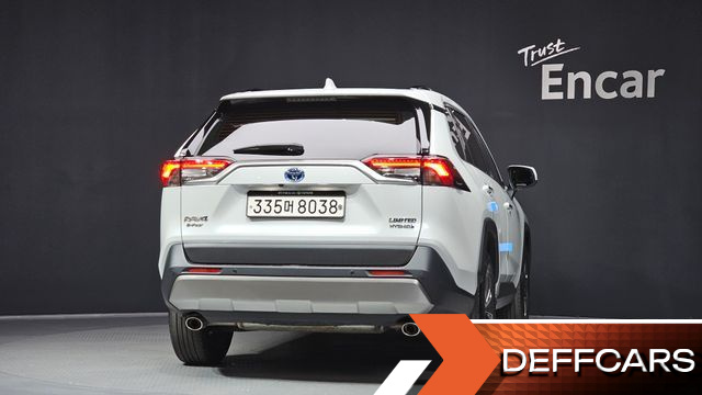 Toyota RAV4 2,5 4WD Hybrid LTD купить на сайте DeffCars