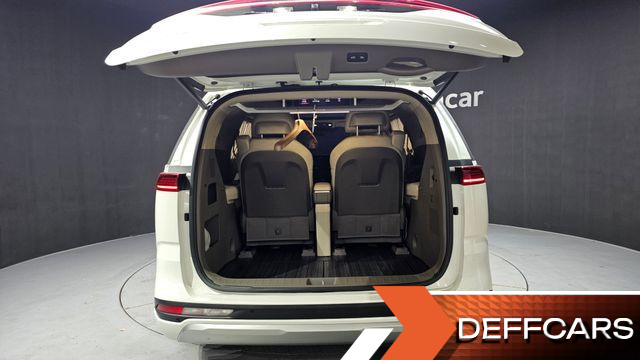 Kia CARNIVAL Gasoline 4-Seater Hi-Limousine Signature купить на сайте DeffCars