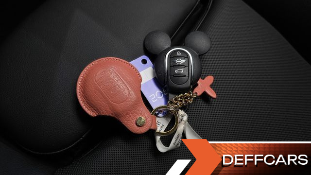 Mini COOPER 5Door Classic Launch Pack Third Generation купить на сайте DeffCars