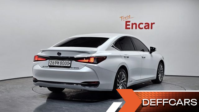 Lexus ES Luxury Plus купить на сайте DeffCars