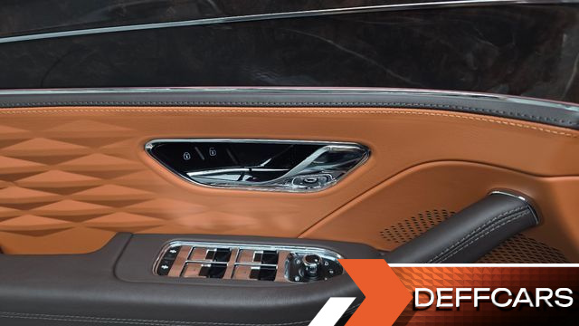 Bentley FLYING SPUR 4.0 купить на сайте DeffCars