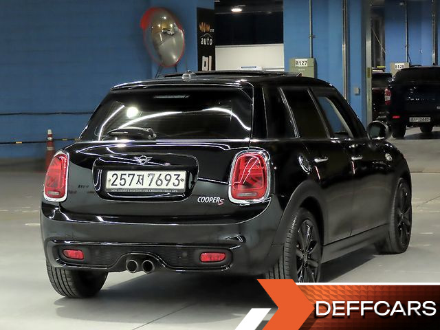 Mini COOPER 5Door Standard 3rd купить на сайте DeffCars