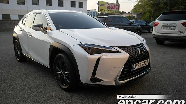 Lexus UX 2.0 2WD купить на сайте DeffCars
