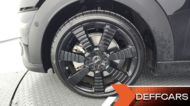 Mini COOPER 5Door Resolute Edition 3rd Gen купить на сайте DeffCars
