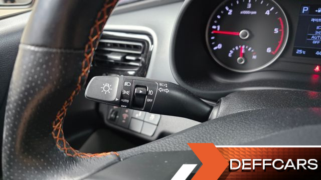 Kia STONIC Diesel 1.6 Prestige купить на сайте DeffCars