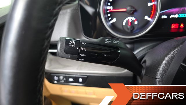 Kia CARNIVAL 9-Seater Prestige купить на сайте DeffCars