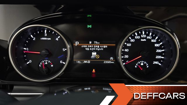 Kia CARNIVAL 9-Seater Noblesse купить на сайте DeffCars