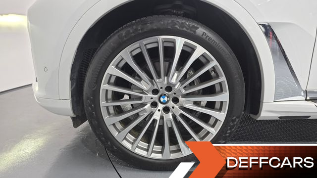 BMW X7 xDrive 40i Design Pure Excellence 6-Seater купить на сайте DeffCars