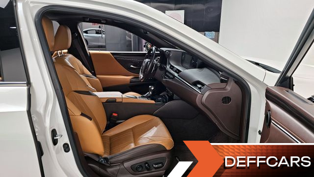 Lexus ES Luxury Plus купить на сайте DeffCars