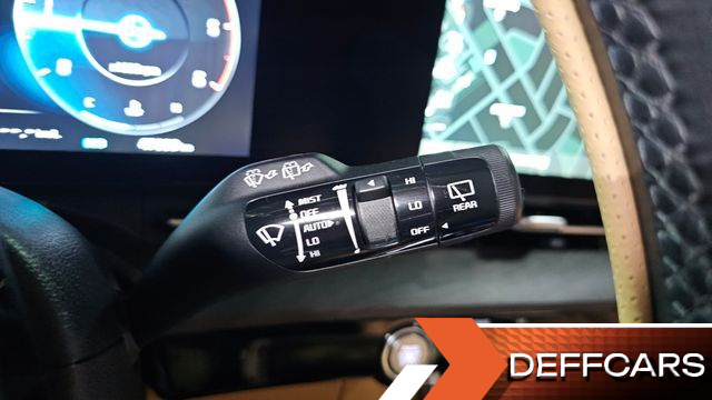 Kia CARNIVAL 9-Seater Signature купить на сайте DeffCars