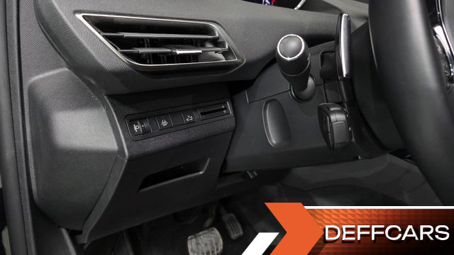 Peugeot 5008 1.2 Pure Tech Allure купить на сайте DeffCars