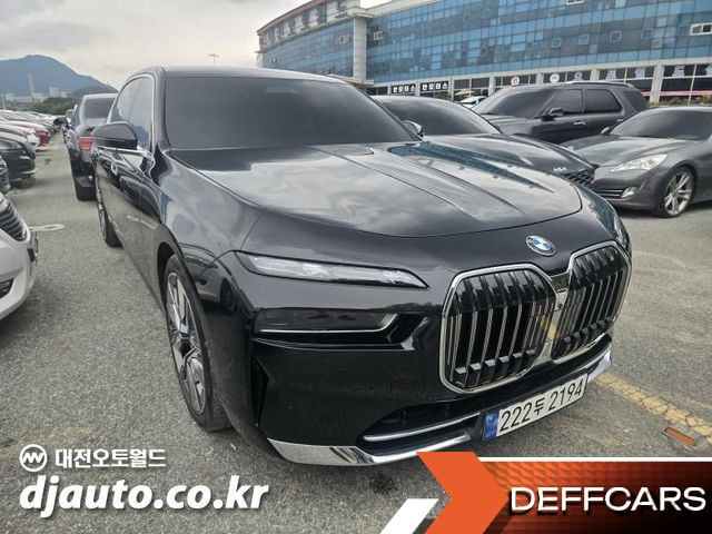 BMW 7-SERIES 740i sDrive Design Pure Excellence Individual купить на сайте DeffCars