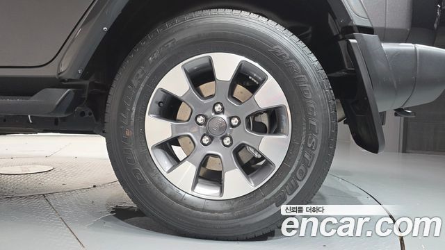 Jeep WRANGLER 2.0 Overland 4Door купить на сайте DeffCars