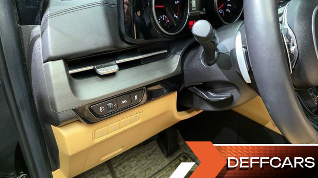 Kia CARNIVAL 7-Seater Noblesse купить на сайте DeffCars