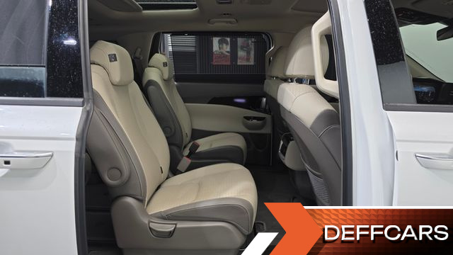 Kia CARNIVAL 9-Seater Signature купить на сайте DeffCars