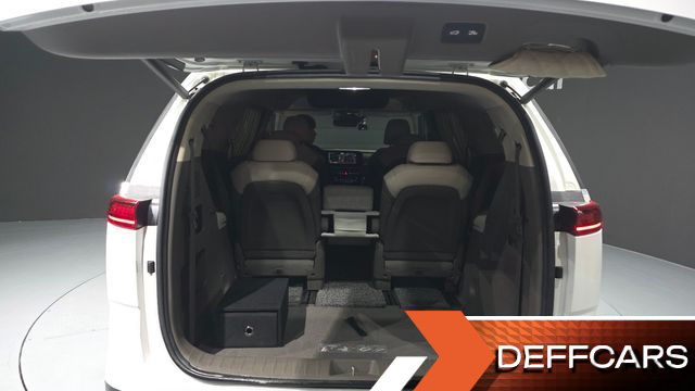 Kia CARNIVAL Gasoline 9-Seater Hi-Limousine Signature купить на сайте DeffCars