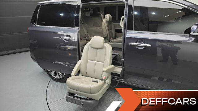 Kia CARNIVAL 9-Seater Noblesse Special купить на сайте DeffCars