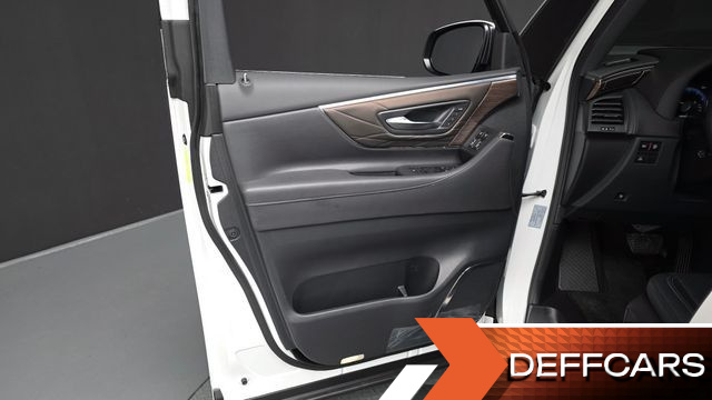 Toyota ALPHARD 2.5 HEV Executive AWD купить на сайте DeffCars