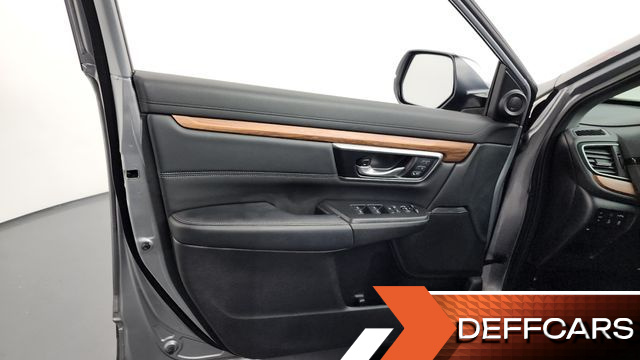 Honda CR-V 1.5 Touring 4WD купить на сайте DeffCars