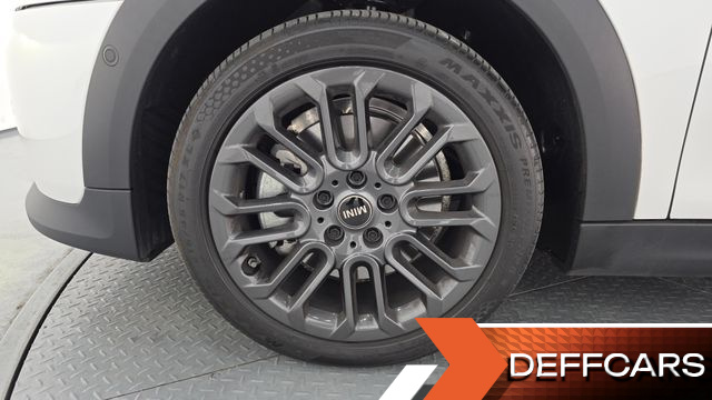 Mini COOPER 5Door Essential купить на сайте DeffCars