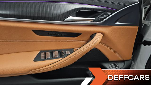 BMW 5-SERIES 520i M Sport купить на сайте DeffCars
