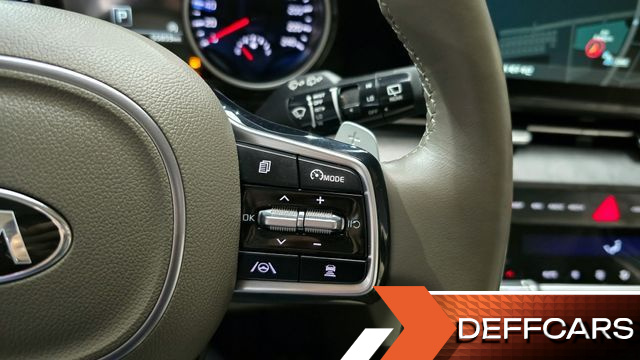 Kia CARNIVAL 9-Seater Noblesse купить на сайте DeffCars