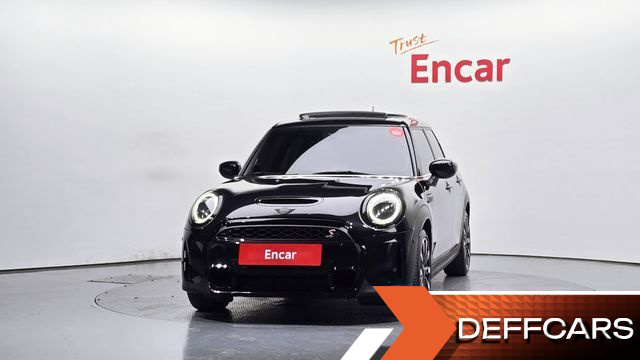 Mini COOPER 5Door Classic Third Generation купить на сайте DeffCars