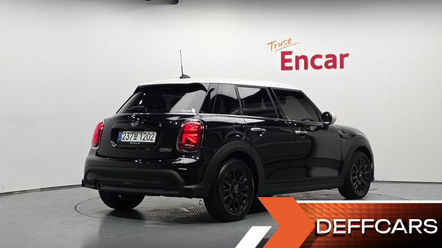 Mini COOPER 5Door Classic Third Generation купить на сайте DeffCars