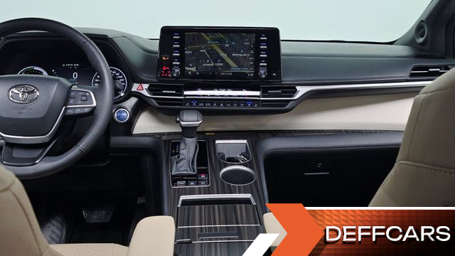 Toyota SIENNA 2.5 Hybrid AWD купить на сайте DeffCars