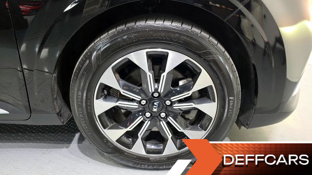 Kia CARNIVAL Gasoline 7-Seater Noblesse купить на сайте DeffCars