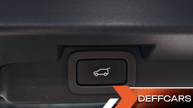 Land Rover DISCOVERY 3.0 TD6 HSE купить на сайте DeffCars