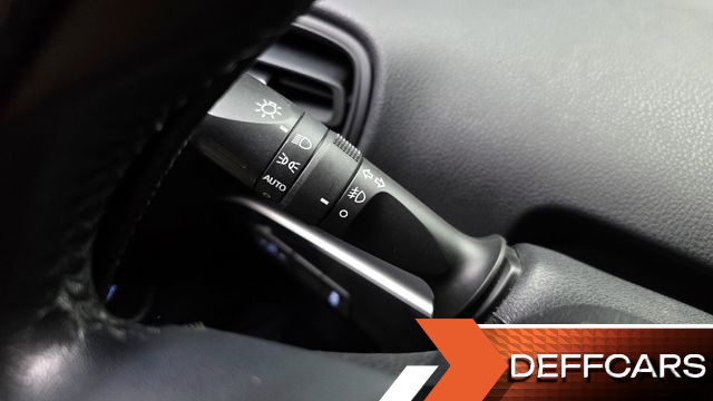 Toyota PRIUS 1.8 E купить на сайте DeffCars