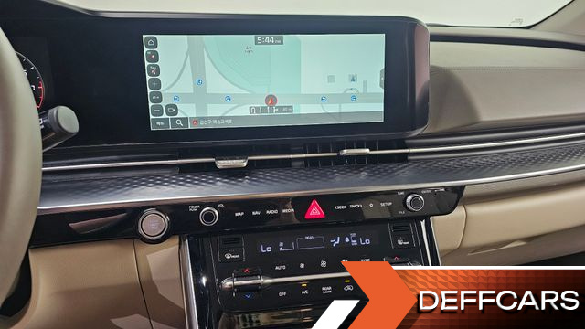 Kia CARNIVAL Gasoline 4-Seater Hi-Limousine Signature купить на сайте DeffCars