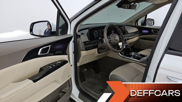 Kia CARNIVAL Gasoline 7-Seater Signature купить на сайте DeffCars