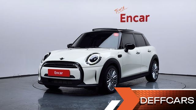 Mini COOPER Classic Plus Launch Pack Third Generation купить на сайте DeffCars