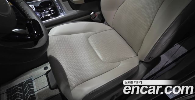 Kia CARNIVAL HEV 7seater Gravity купить на сайте DeffCars