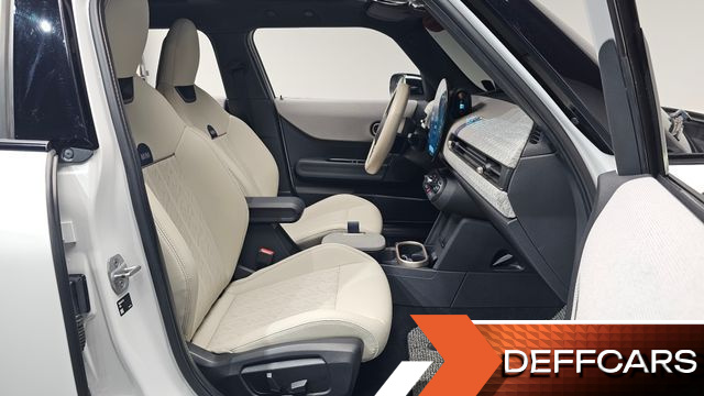 Mini COOPER 5 Door Favoured купить на сайте DeffCars