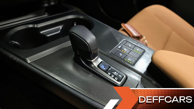 Lexus UX 2.0 2WD купить на сайте DeffCars