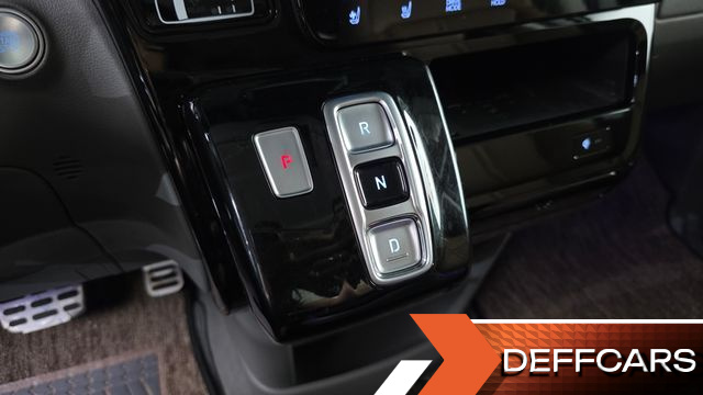Hyundai STARIA 4WD Lounge 7-Seater Inspiration купить на сайте DeffCars