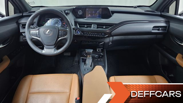 Lexus UX 2.0 2WD купить на сайте DeffCars