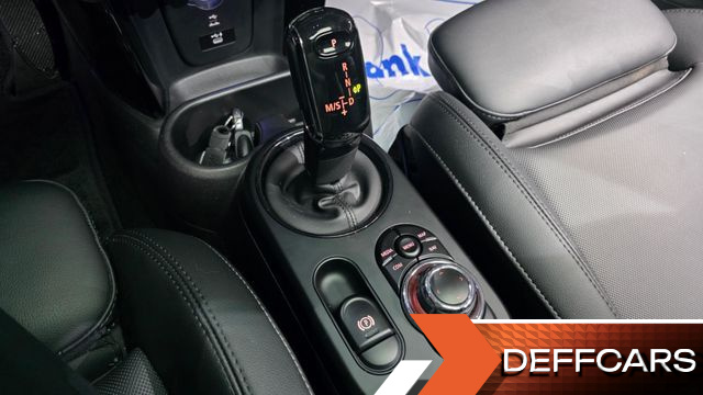 Mini COOPER 5Door Classic Third Generation купить на сайте DeffCars