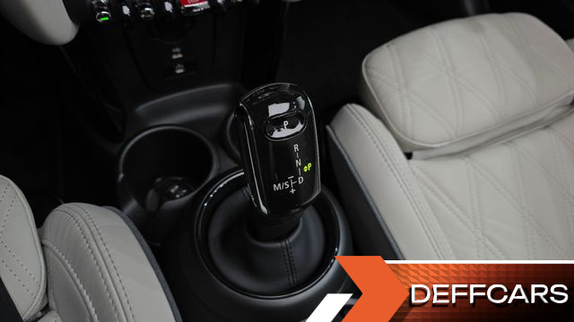 Mini COOPER CONVERTIBLE Classic Third Generation купить на сайте DeffCars