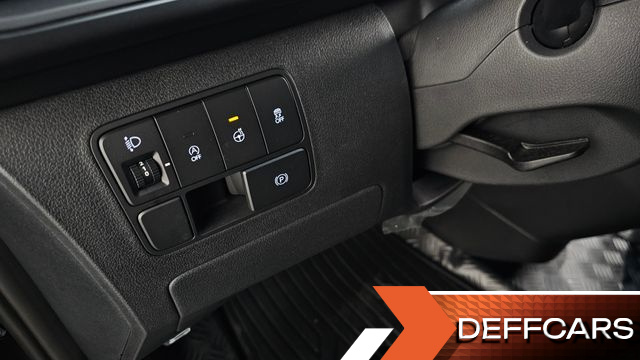 Hyundai STARIA Cargo 5-Seater Modern купить на сайте DeffCars