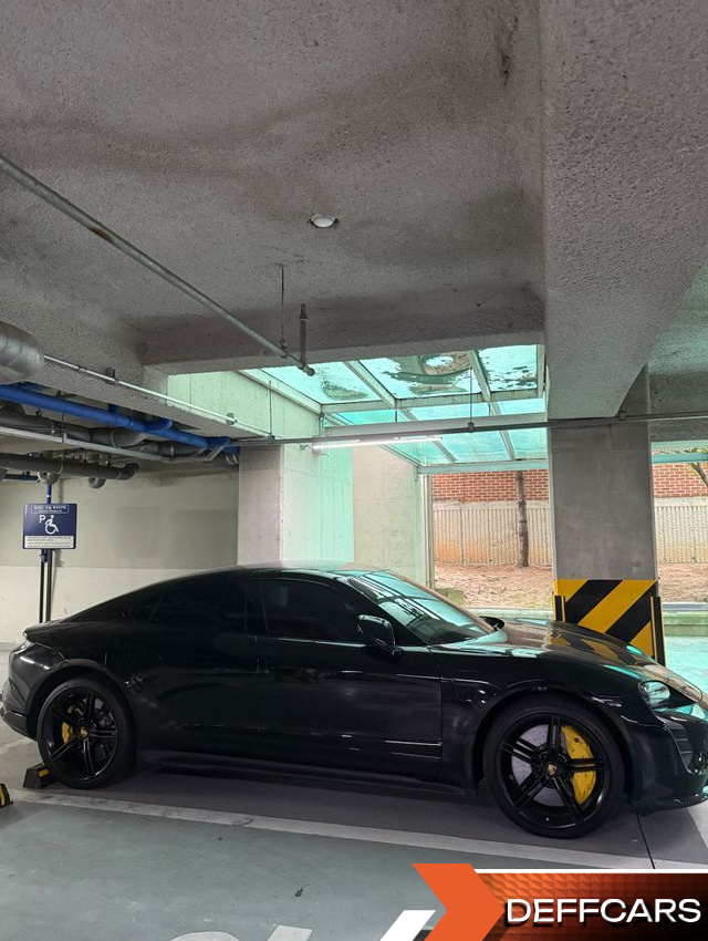 Porsche TAYCAN Turbo S купить на сайте DeffCars