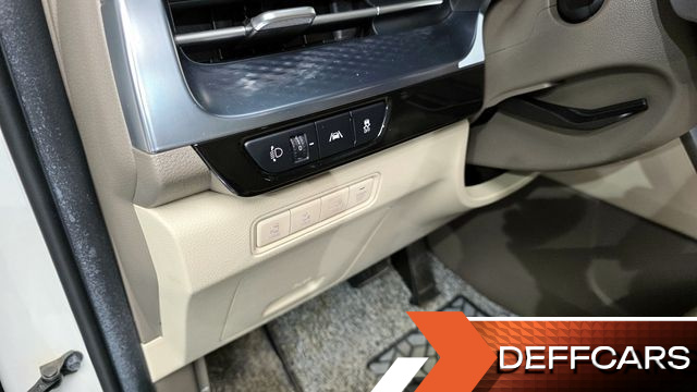 Kia CARNIVAL Gasoline 7-Seater Hi-Limousine Signature купить на сайте DeffCars