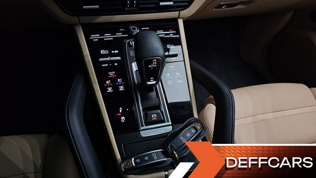 Porsche CAYENNE 3.0 PLATINUM EDITION купить на сайте DeffCars