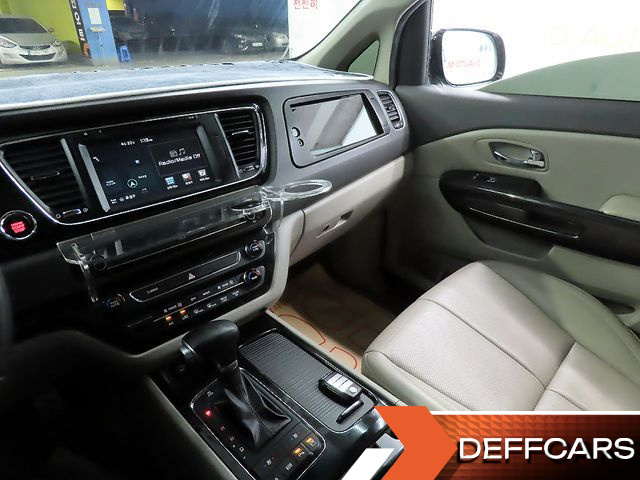 Kia CARNIVAL 9-seater Noblesse купить на сайте DeffCars